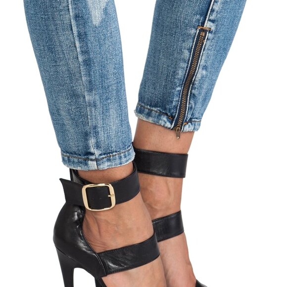 Trashed Freebirds Distressed Jeans in Cobain - Picture 4 of 6